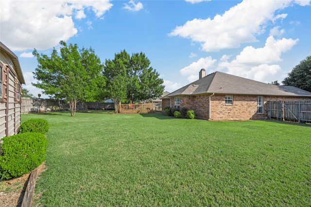 420 Alamo Drive, Mcgregor, TX 76657