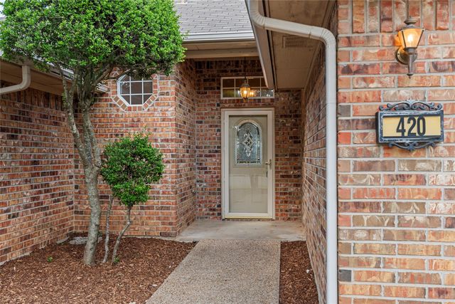 420 Alamo Drive, Mcgregor, TX 76657