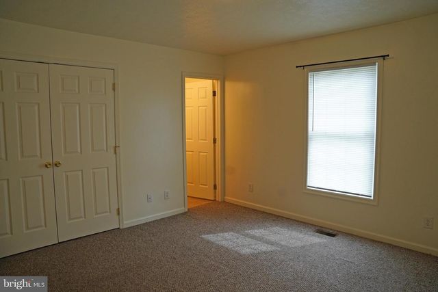 122 SINKER DR, Inwood, WV 25428