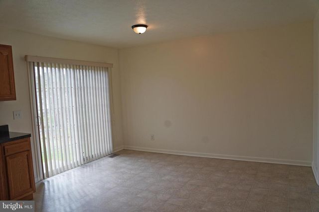122 SINKER DR, Inwood, WV 25428