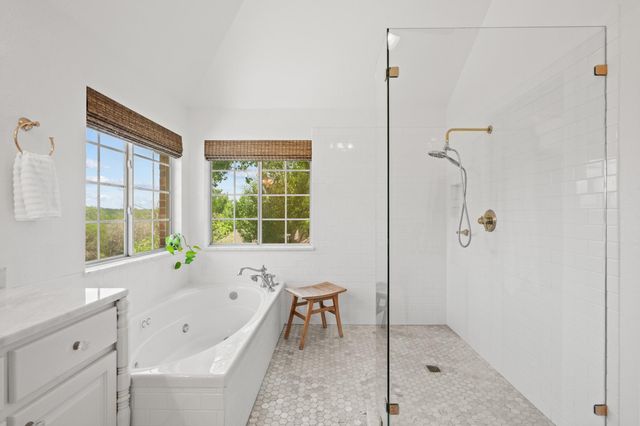 2809 Creeks Edge PKWY, Austin, TX 78733