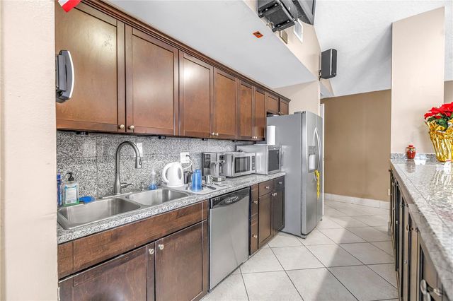 1400 GANDY BOULEVARD N 902, St Petersburg, FL 33702