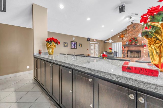 1400 GANDY BOULEVARD N 902, St Petersburg, FL 33702