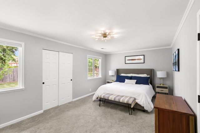 6860 Pocket Rd, Sacramento, CA 95831