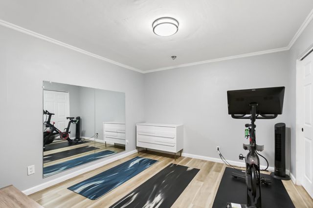 6860 Pocket Rd, Sacramento, CA 95831