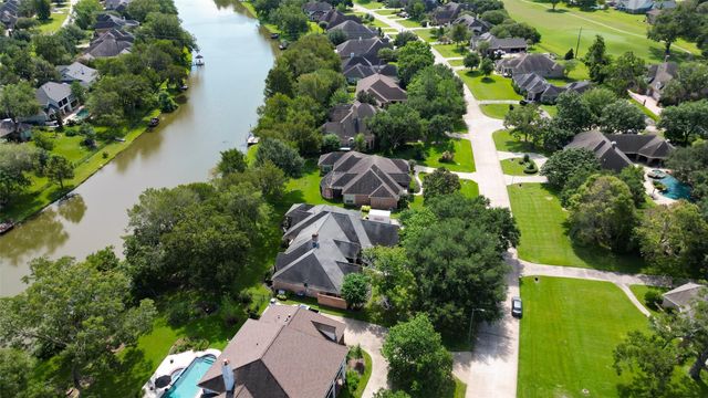 4910 Waterbeck Street Street, Fulshear, TX 77441