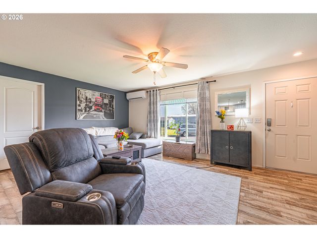 1415 S BERTELSEN Rd 108, Eugene, OR 97402