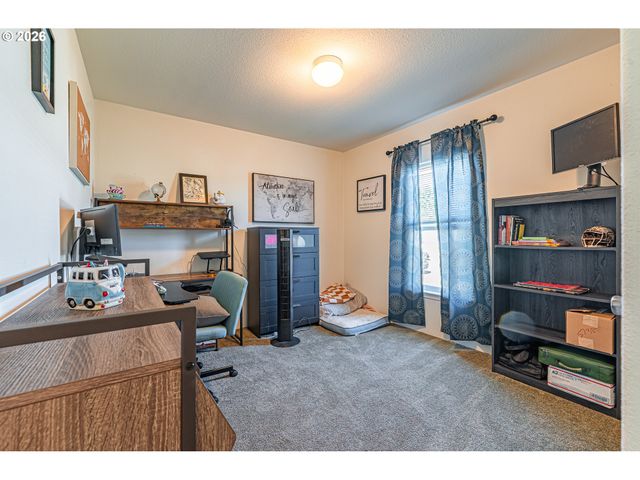 1415 S BERTELSEN Rd 108, Eugene, OR 97402