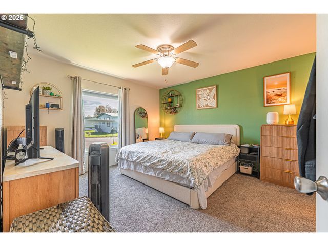 1415 S BERTELSEN Rd 108, Eugene, OR 97402