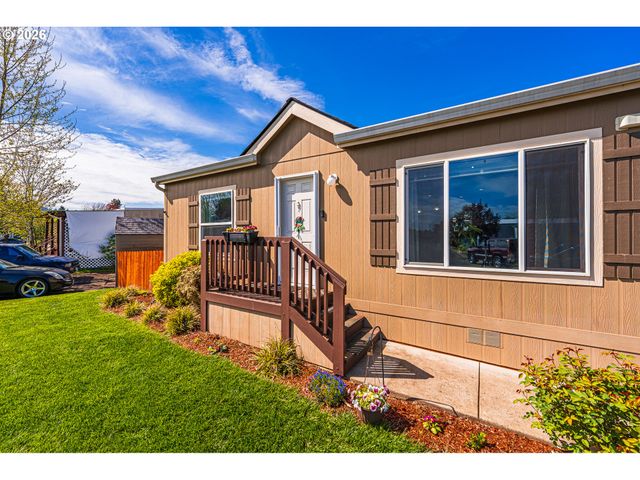 1415 S BERTELSEN Rd 108, Eugene, OR 97402