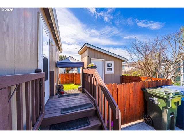 1415 S BERTELSEN Rd 108, Eugene, OR 97402