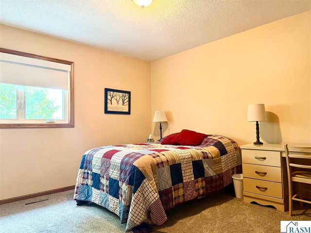 1310 Lloyd Lane, St. Peter, MN 56082