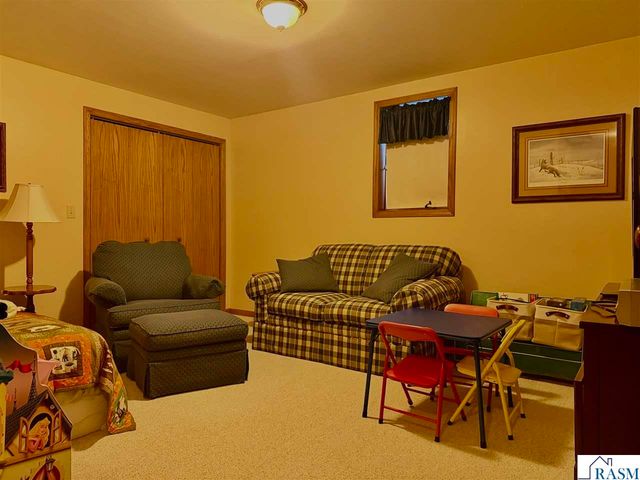 1310 Lloyd Lane, St. Peter, MN 56082