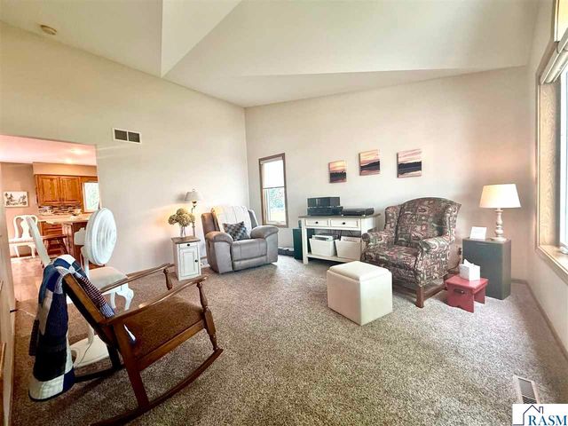 1310 Lloyd Lane, St. Peter, MN 56082