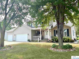 1310 Lloyd Lane, St. Peter, MN 56082