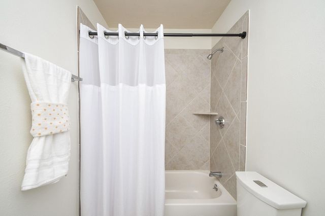 13511 Titus Point, Houston, TX 77085