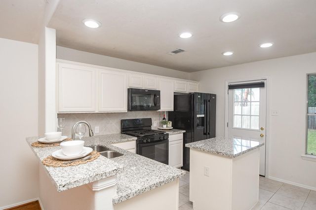 13511 Titus Point, Houston, TX 77085