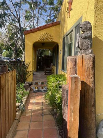 121 E Warner St, Ventura, CA 93001