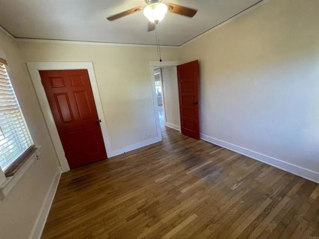 121 E Warner St, Ventura, CA 93001