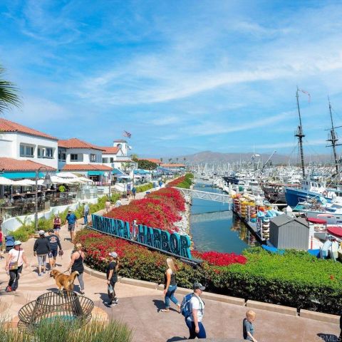 121 E Warner St, Ventura, CA 93001