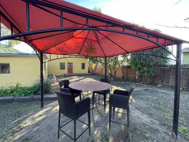 121 E Warner St, Ventura, CA 93001