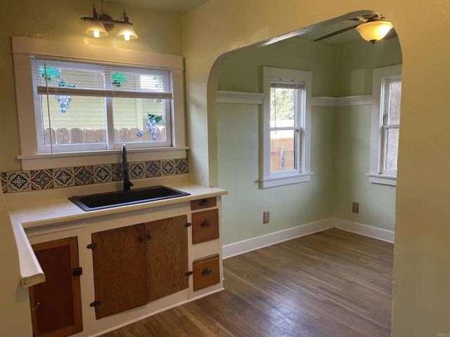 121 E Warner St, Ventura, CA 93001