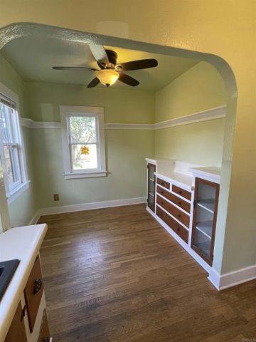 121 E Warner St, Ventura, CA 93001