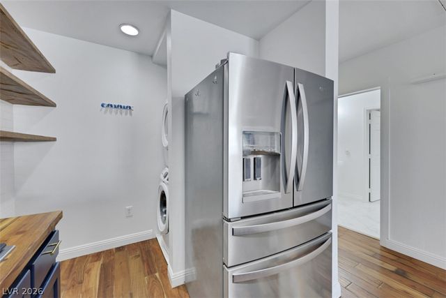 47 East Agate Avenue 204, Las Vegas, NV 89123