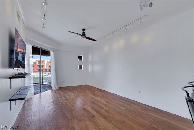 47 East Agate Avenue 204, Las Vegas, NV 89123