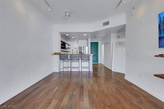 47 East Agate Avenue 204, Las Vegas, NV 89123