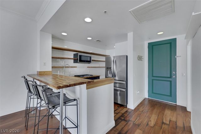 47 East Agate Avenue 204, Las Vegas, NV 89123