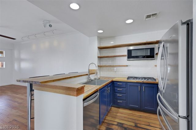 47 East Agate Avenue 204, Las Vegas, NV 89123
