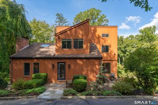 962 Moose Hill Road, Guilford, CT 06437