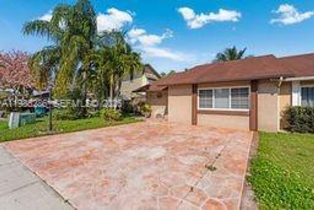 7821 SW 148th Avenue 2, Miami, FL 33193