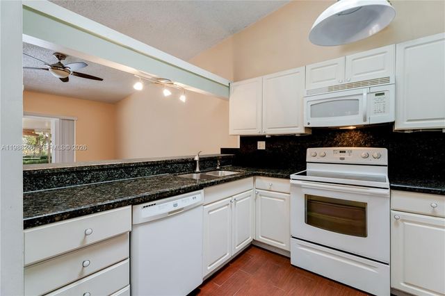 7821 SW 148th Avenue 2, Miami, FL 33193