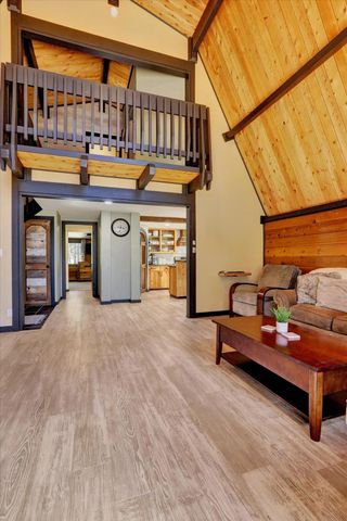 10295 Little Tree Ct, Grass Valley, CA 95949