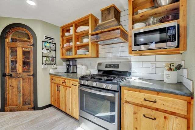 10295 Little Tree Ct, Grass Valley, CA 95949