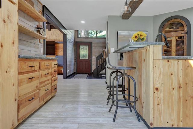 10295 Little Tree Ct, Grass Valley, CA 95949