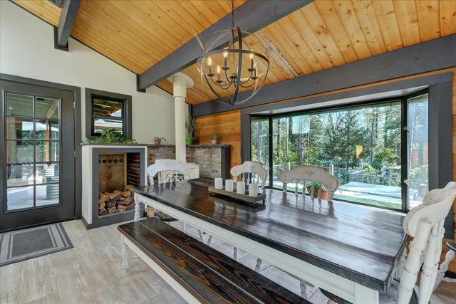 10295 Little Tree Ct, Grass Valley, CA 95949