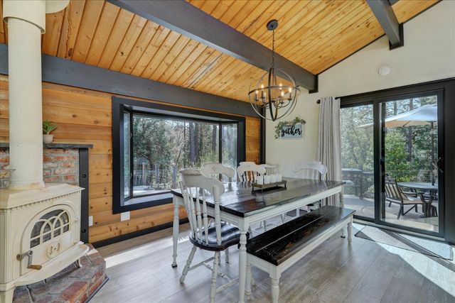 10295 Little Tree Ct, Grass Valley, CA 95949
