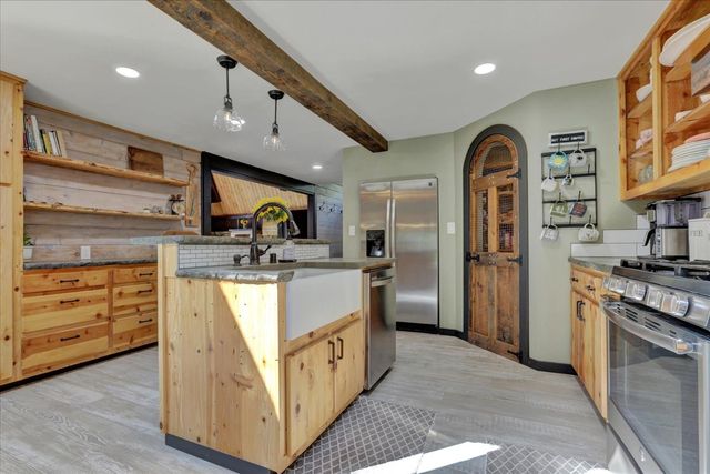 10295 Little Tree Ct, Grass Valley, CA 95949