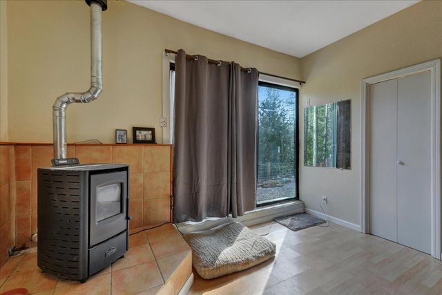 10295 Little Tree Ct, Grass Valley, CA 95949