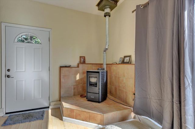 10295 Little Tree Ct, Grass Valley, CA 95949