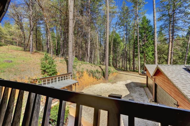 10295 Little Tree Ct, Grass Valley, CA 95949