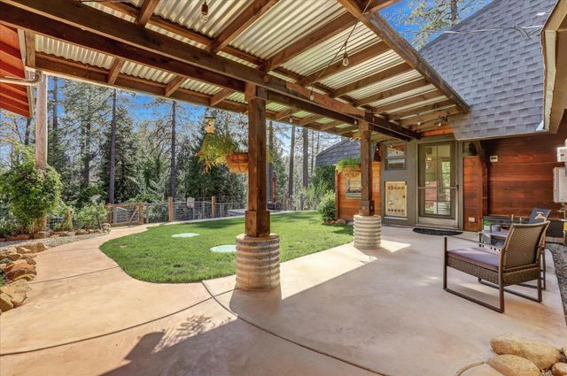 10295 Little Tree Ct, Grass Valley, CA 95949
