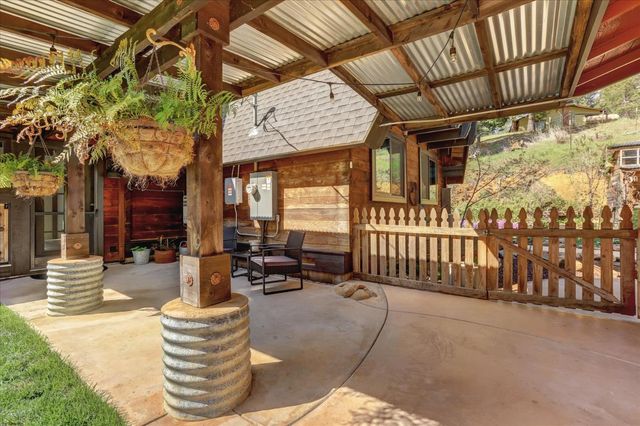 10295 Little Tree Ct, Grass Valley, CA 95949