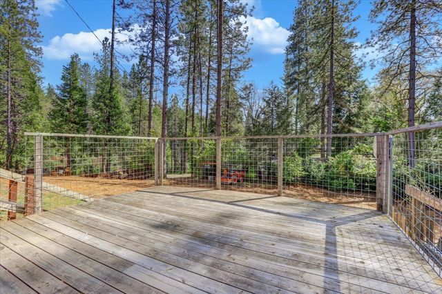 10295 Little Tree Ct, Grass Valley, CA 95949