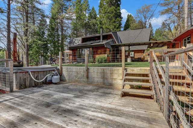 10295 Little Tree Ct, Grass Valley, CA 95949