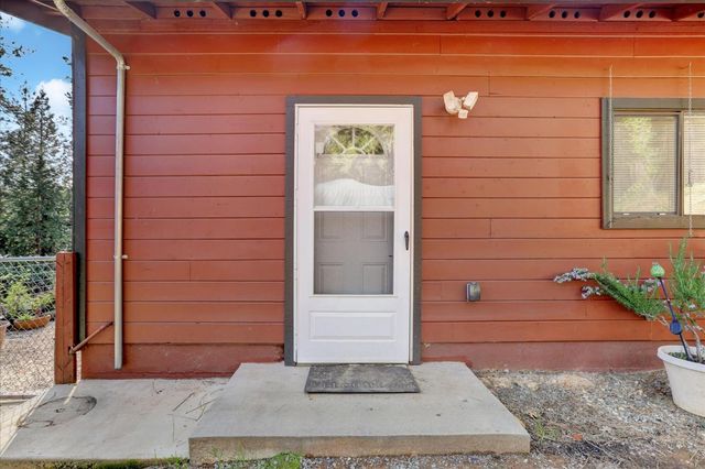 10295 Little Tree Ct, Grass Valley, CA 95949