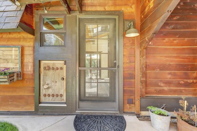 10295 Little Tree Ct, Grass Valley, CA 95949